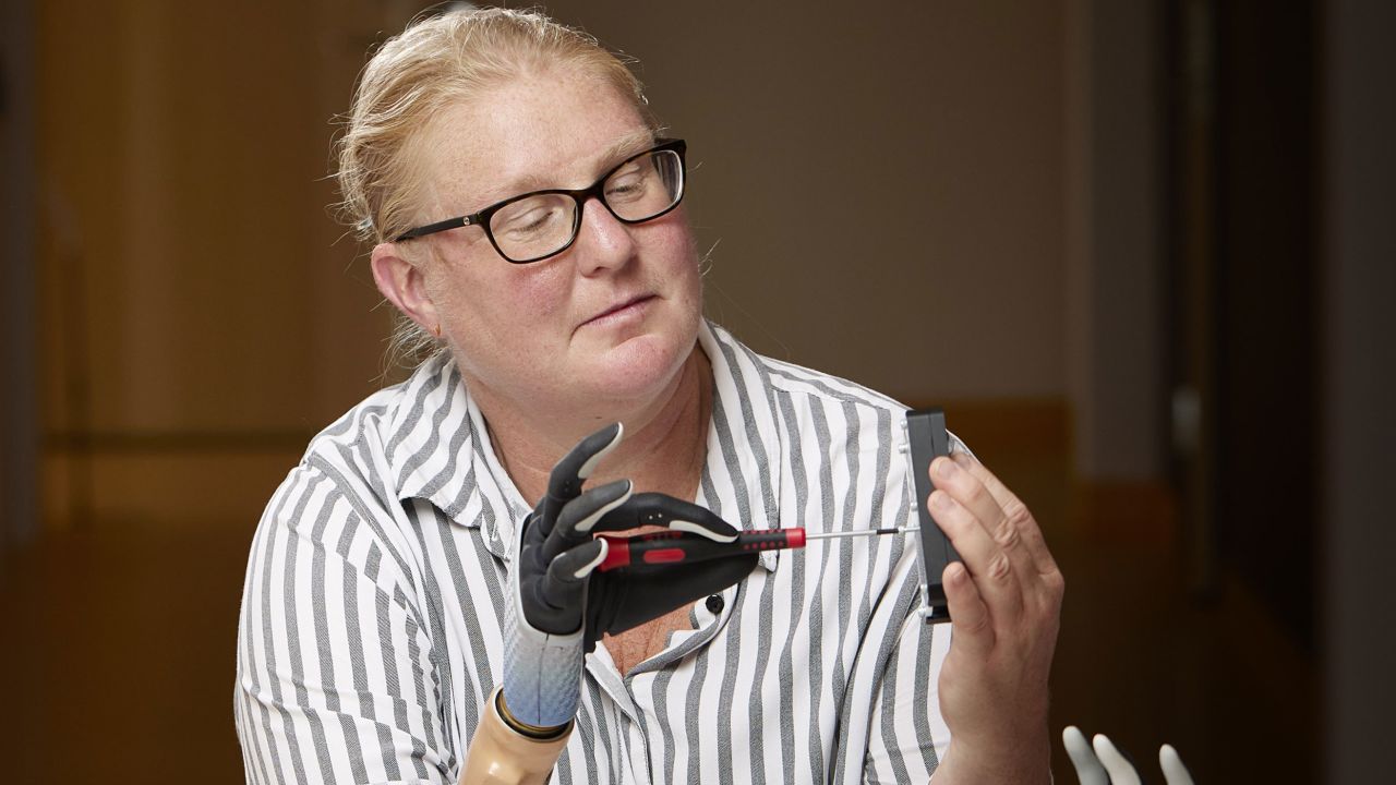 The highly integrated bionic hand in use. EMBARGOED UNTIL 2PM ET 10/11/23