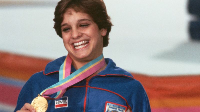 Пенсионираната олимпийска гимнастичка носителка на златен медал Мери Лу Ретън
