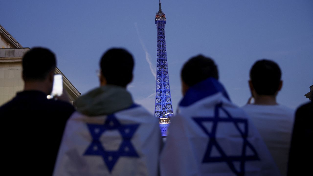 Israel supporters gather during a protest in Paris on October 9.