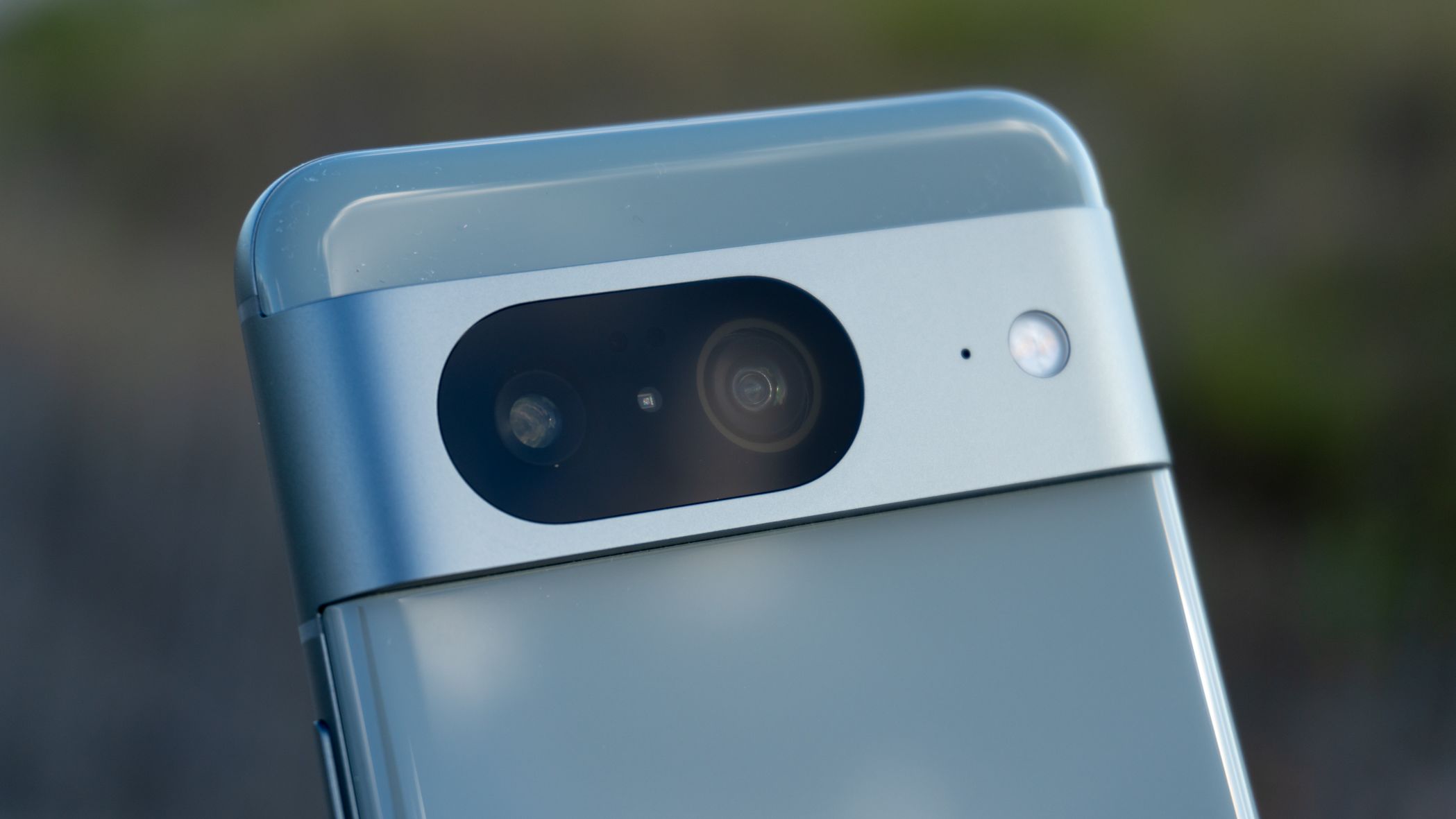 Hands-on: Pixel 8 phones are Google's most promising yet