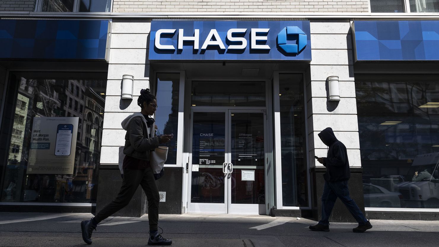 Wall Street needs a boost from earnings. Can Chase run a