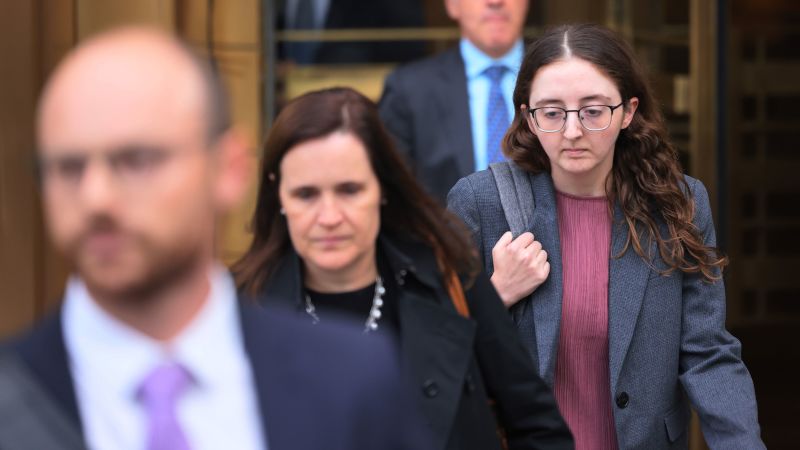 NextImg:Sam Bankman-Fried's lawyers prepare to question star witness | CNN Business