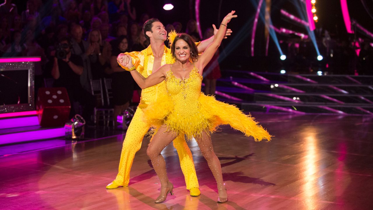Mary Lou Retton's 'DWTS' partner shares update on her health | CNN