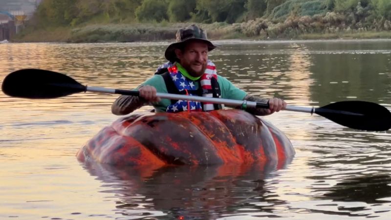 See Man S 11 Hour Journey Down River In A Pumpkin CNN   231012102159 Pumpkin Paddling Record 1 