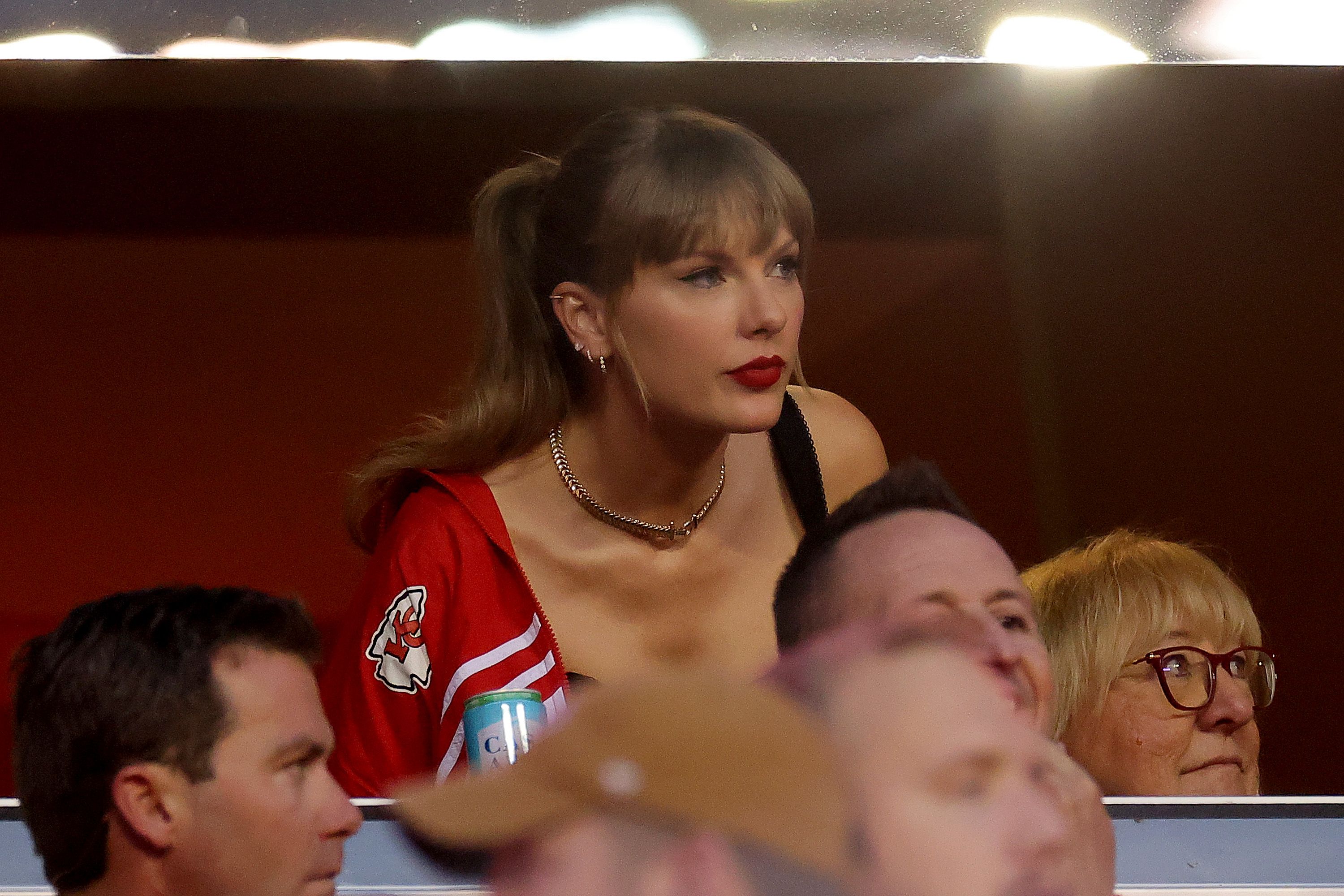 Taylor Swift at Chiefs Game Sitting With Travis Kelce's Mom Sent