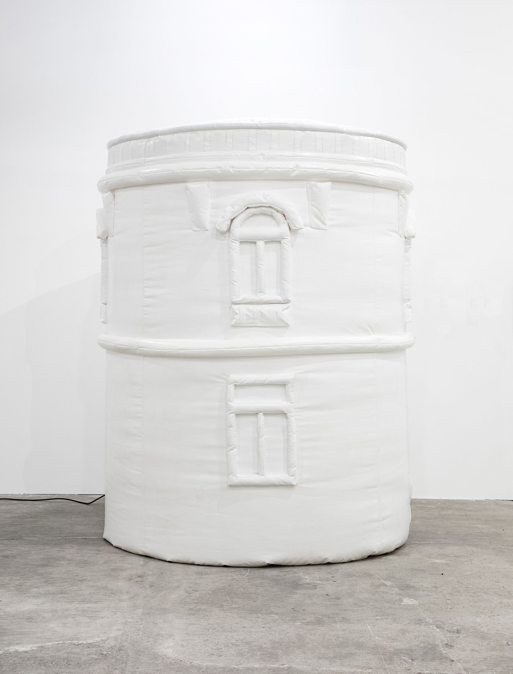 Débora Delmar, "Caballero Alto", Llano Gallery.
