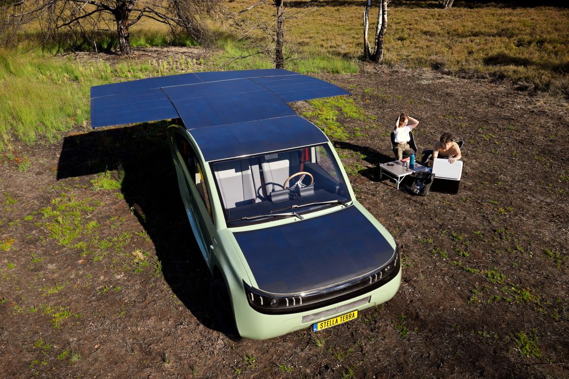 When the SUV is parked solar panels can extend out from the side, for extra charging.