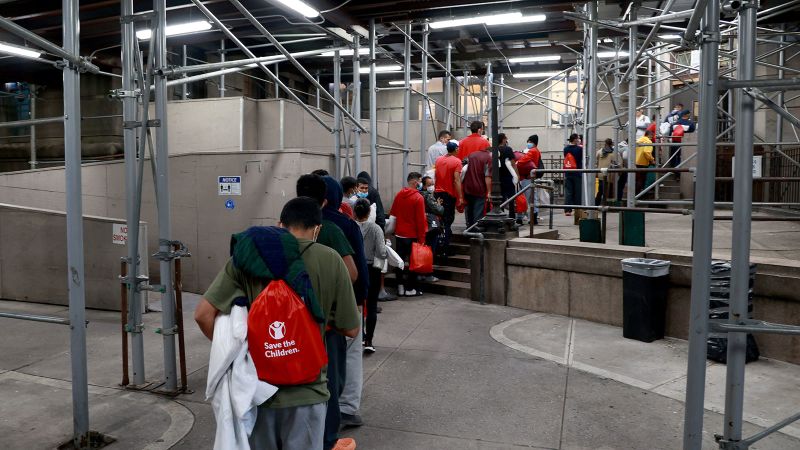 New York City To Limit Migrant Family Shelter Stays To 60 Days, Mayor ...