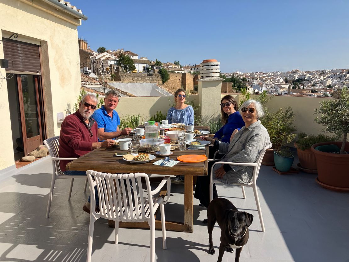Friends-at-lunch-on-our-terrace