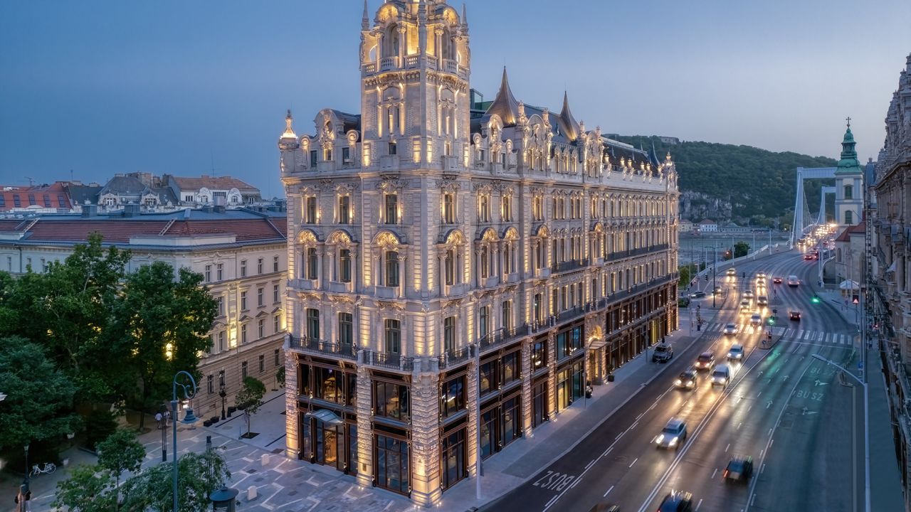 <strong>Matild Palace:</strong> Built in 1902, the Matild Palace is one of the most elegant buildings in Budapest. 