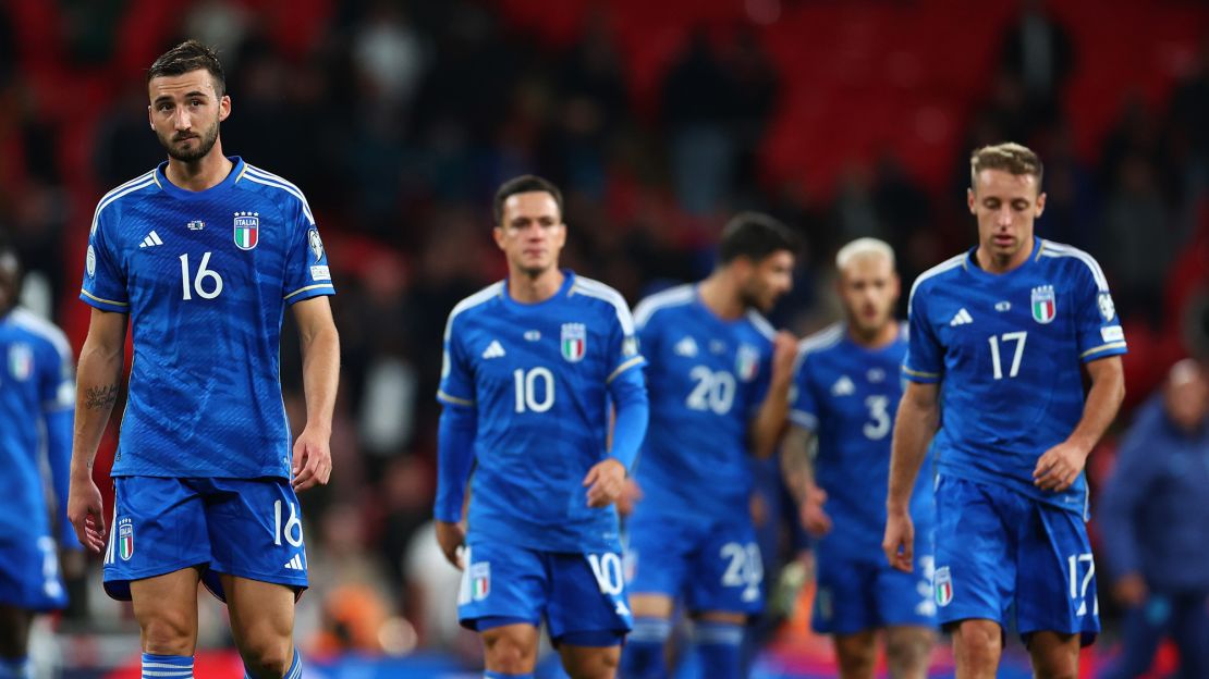 LONDON, ENGLAND - OCTOBER 17: Players of Italy look dejected following the team's defeat during the UEFA EURO 2024 European qualifier match between England and Italy at Wembley Stadium on October 17, 2023 in London, England. (Photo by Naomi Baker/Getty Images)