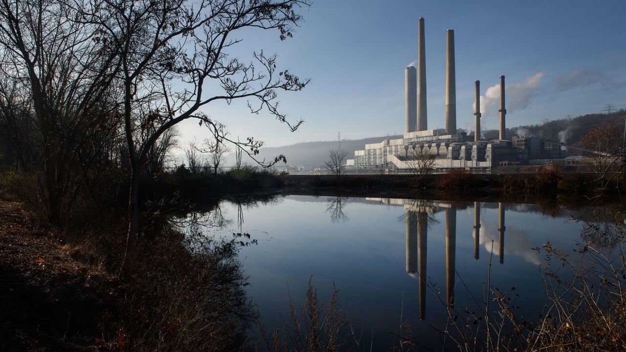 The FirstEnergy Corp. W.H. Sammis coal-fired power plant on the Ohio River in Stratton, Ohio, in 2017.