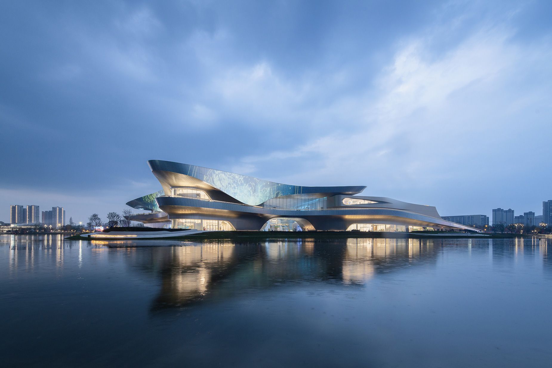 The artificial lake around the museum can help mitigate floods and irrigate the local landscape.