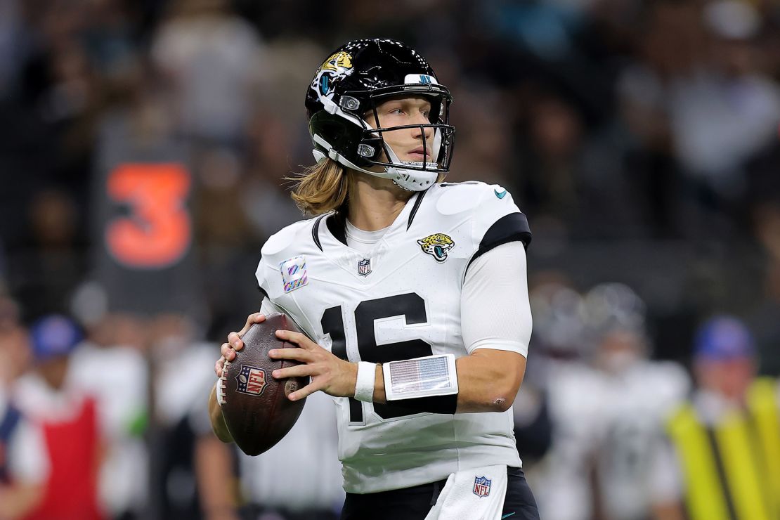 NEW ORLEANS, LOUISIANA - OCTOBER 19: Trevor Lawrence #16 of the Jacksonville Jaguars looks to pass during the first half against the New Orleans Saints at Caesars Superdome on October 19, 2023 in New Orleans, Louisiana. (Photo by Jonathan Bachman/Getty Images)