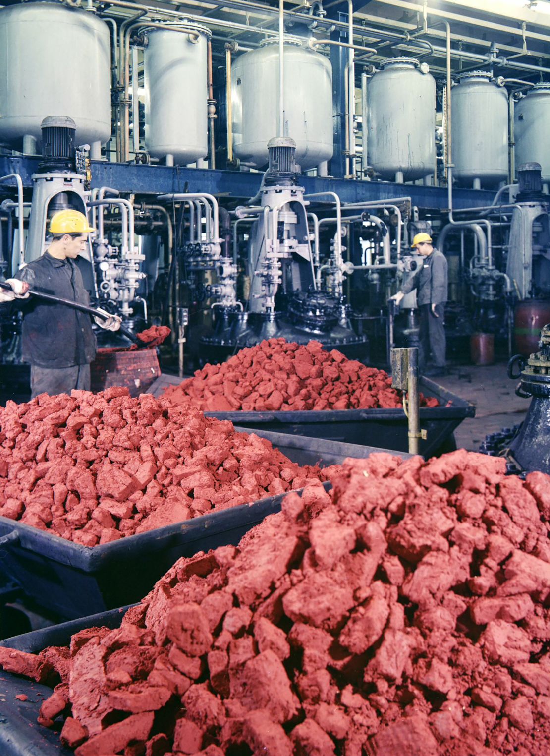 The Alizarin dye process at the Bayer Leverkusen plant in 1961.