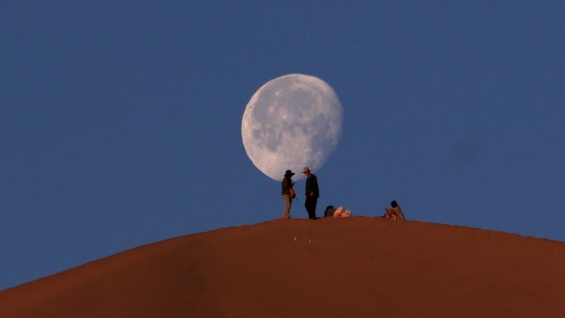 Los astronautas del Apolo 17 recolectaron rocas que revelan la verdadera edad de la Luna