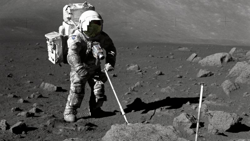 Mẫu Apollo 17 tiết lộ Mặt trăng già hơn 40 triệu năm so với suy nghĩ trước đây