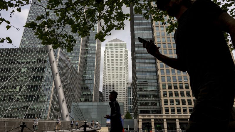 Обединеното кралство се отказа от ограничението за бонусите на банкерите