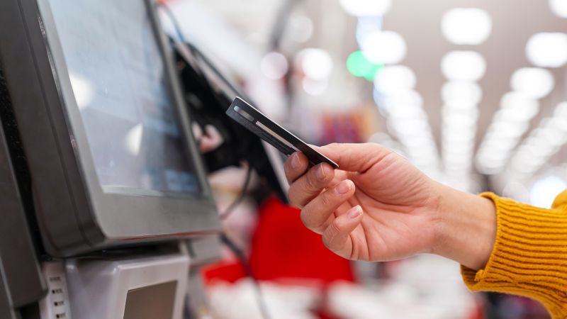 NextImg:Americans ran up $105 billion in credit card interest last year alone | CNN Business