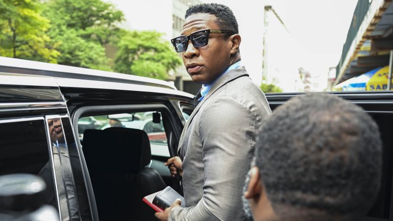 NextImg:Jonathan Majors assault case will move forward to trial | CNN