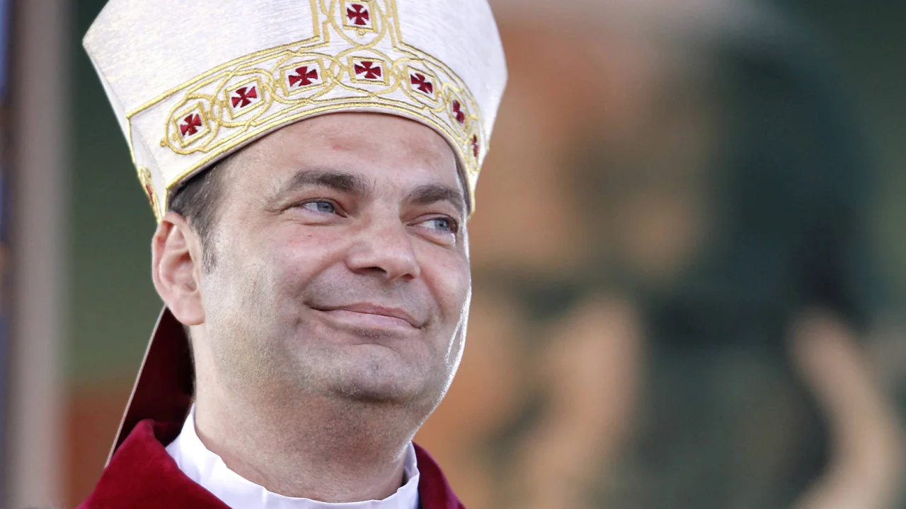 Another Catholic bishop resigns after another sex scandal 🍑🍆