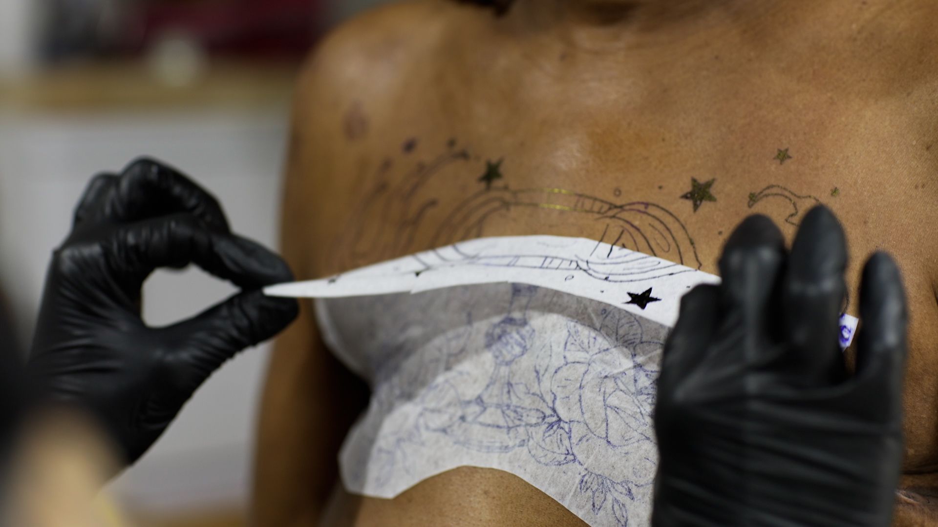 Artist Gives Free Tattoos To Beautifully Conceal Mastectomy Scars