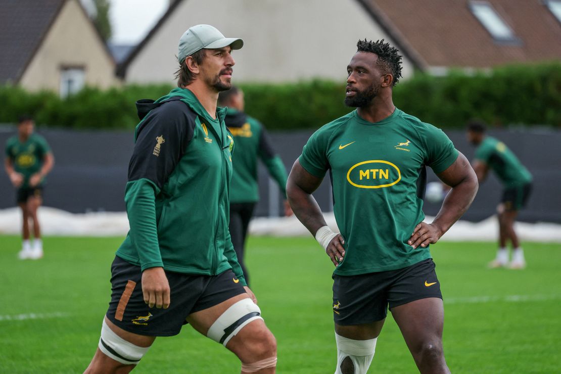South Africa's lock Eben Etzebeth (L) and South Africa's flanker Siya Kolisi attend a training session in Domont, North of Paris, on October 25, 2023, ahead of the France 2023 Rugby World Cup final match against New Zealand. (Photo by Thomas SAMSON / AFP) (Photo by THOMAS SAMSON/AFP via Getty Images)