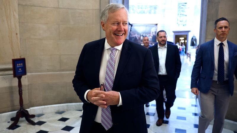 Read more about the article Mark Meadows goes to court to get his Trump documents from the White House
