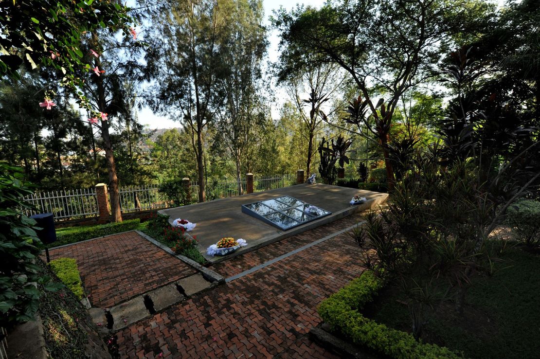 Tombs with glass openings at Gisozi site