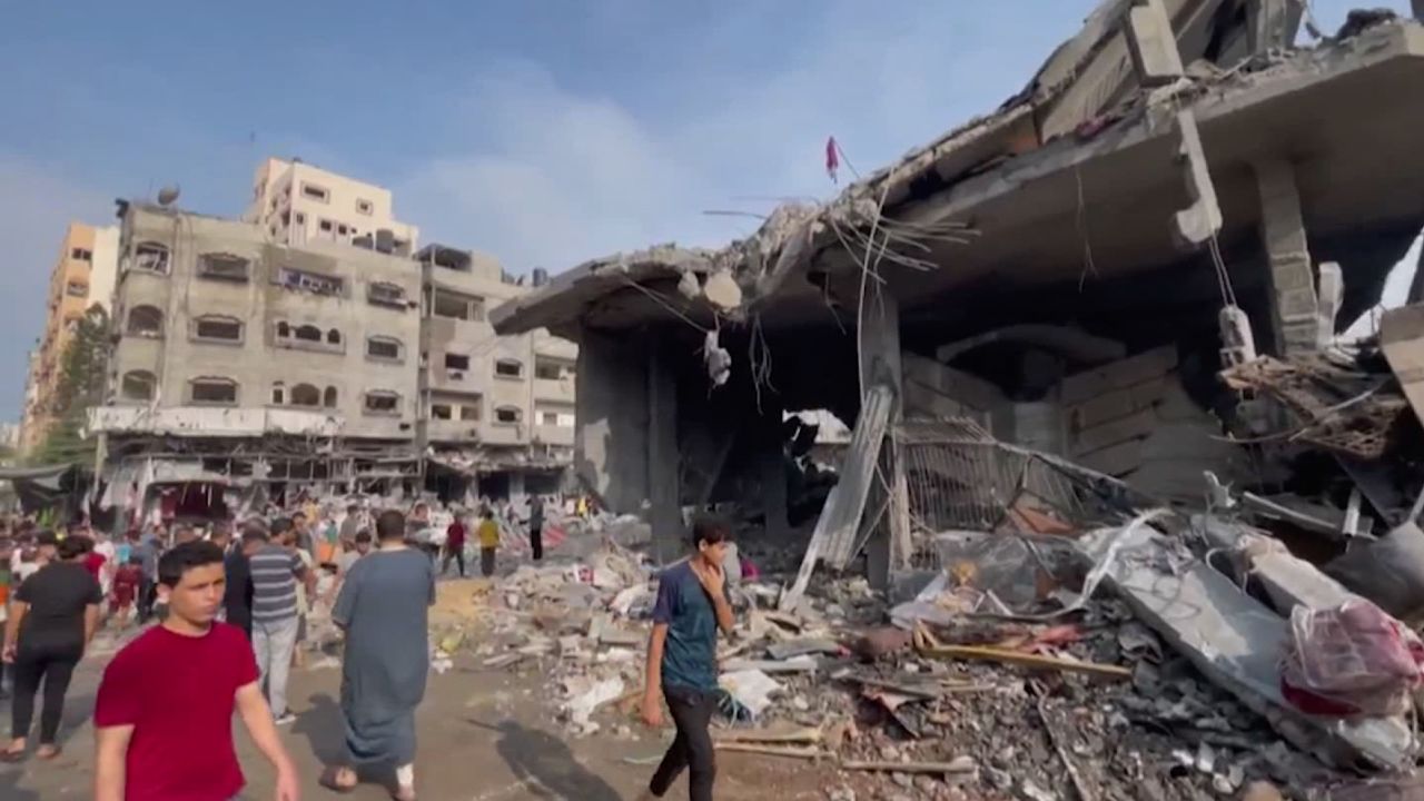 Gaza hospital bashir pkg scene