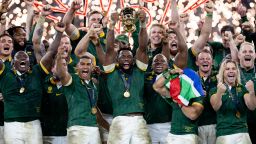 PARIS, FRANCE - OCTOBER 28: Players of South Africa celebrate as Siya Kolisi of South Africa lifts the Web Ellis cup following their victory against New Zealand in the Rugby World Cup France 2023 match between New Zealand and South Africa at Stade de France on October 28, 2023 in Paris, France. (Photo by Gaspafotos/MB Media/Getty Images)
