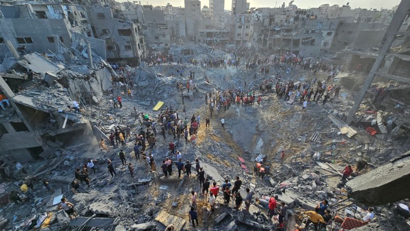Campo profughi di Jabalia a Gaza: un testimone descrive gli effetti del raid israeliano