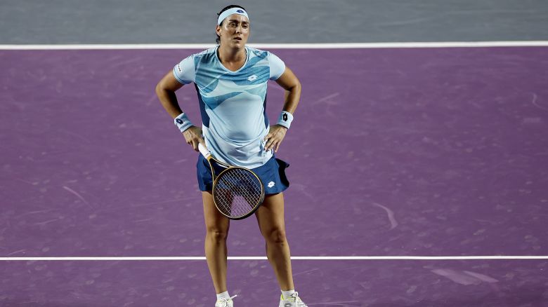 CANCUN, MEXICO - NOVEMBER 01: Ons Jabeur of Tunisia reacts while playing Marketa Vondrousova of Czech Republic during day 4 of the GNP Seguros WTA Finals Cancun 2023 part of the Hologic WTA Tour on November 01, 2023 in Cancun, Mexico. (Photo by Sarah Stier/Getty Images)