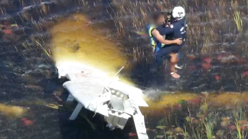 See Pilot Rescued After Plane Crashes In Alligator Infested Water Cnn 3837