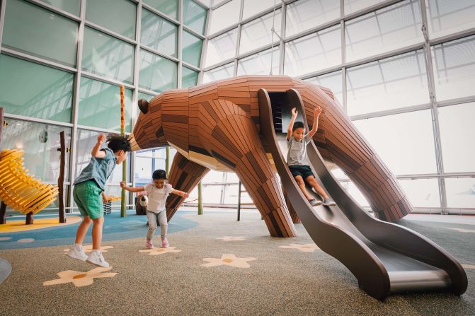 <strong>2 Bears Hideout:</strong> For those with kids, the new 2 Bears Hideout is located in the T2 transit area.  