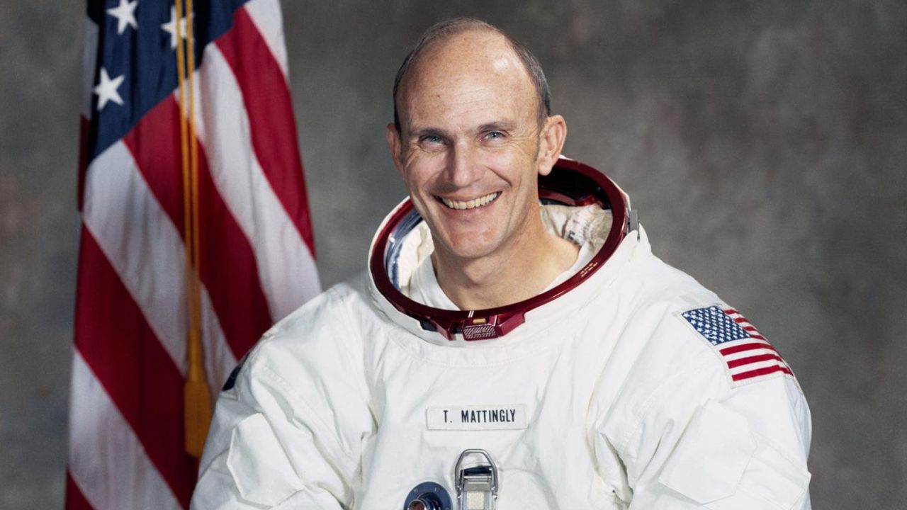 Astronaut Thomas K. Mattingly II has died at 87.