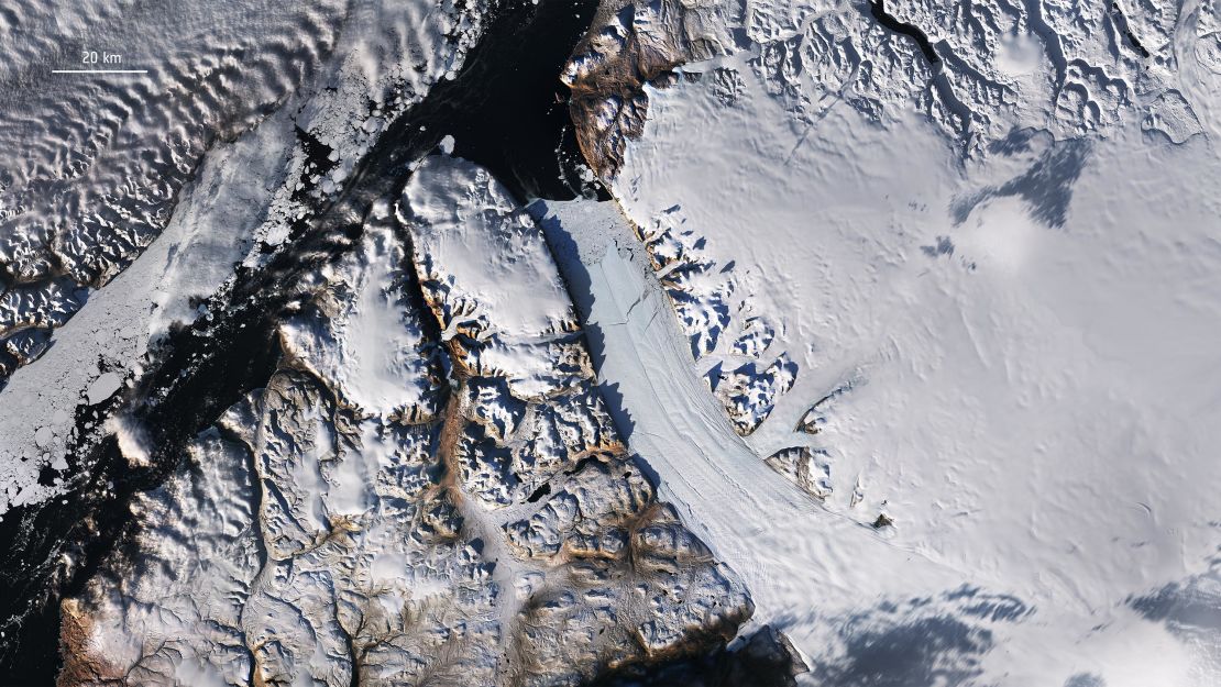 This image of the Petermann Glacier in northwest Greenland was captured by the Copernicus Sentinel-2 mission on 16 September 2022.
Petermann is one of the largest glaciers connecting the Greenland ice sheet with the Arctic Ocean. Upon reaching the sea, a number of these large outlet glaciers extend into the water with a floating 'ice tongue'. Icebergs occasionally break or 'calve' off these tongues. Petermann's ice flow has accelerated in recent years. Land-based glaciers in Greenland are a major contributor to global sea-level rise and as global temperatures warm, more ice is expected to melt into the oceans.