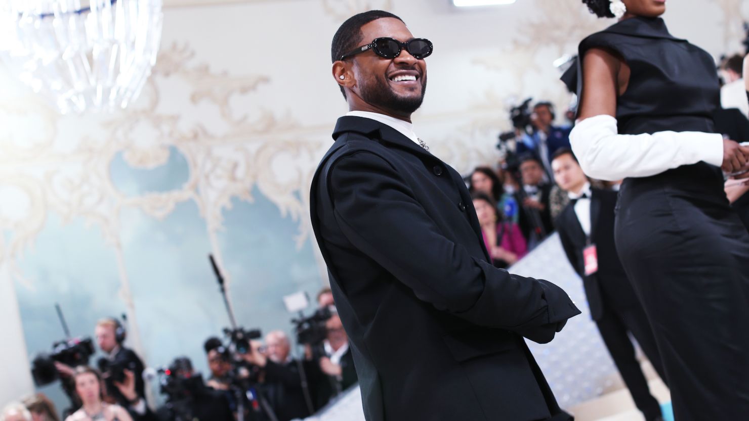 Usher at the 2023 Met Gala: Karl Lagerfeld: A Line of Beauty held at the Metropolitan Museum of Art on May 1, 2023 in New York, New York. (Photo by Lexie Moreland/WWD via Getty Images)