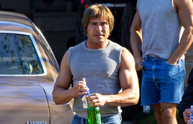 Zac Efron Enthusiastically Considers Portraying Matthew Perry in Biopic as Friends Star Desires