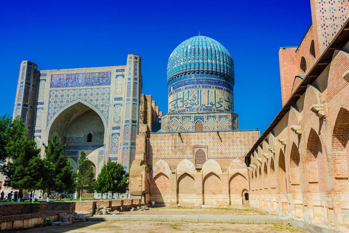 <strong>Bibi Khanum Mosque: </strong>Legend has it that this Samarkand mosque was commissioned by Timur's favorite wife in honor of his homecoming after a long pillaging trip. Today it remains one of the largest mosques in Central Asia. 