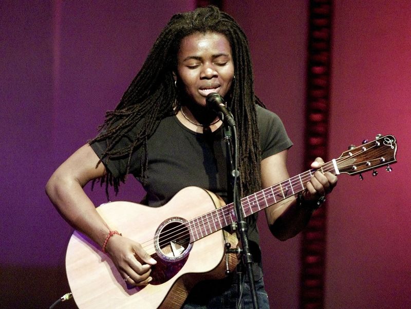 Tracy Chapman wins CMA Award for Fast Car decades years after