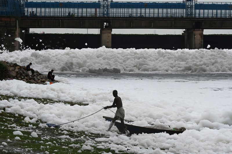 Toxic Foam Coats Sacred River Near New Delhi As Indian Capital Battles ...