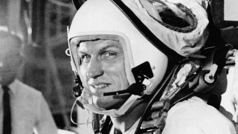 Astronaut <a href="index.php?page=&url=https%3A%2F%2Fwww.cnn.com%2F2023%2F11%2F09%2Fus%2Ffrank-borman-apollo-astronaut-obit-scn" target="_blank">Frank Borman</a>, who commanded the first mission to orbit the moon, died on November 7, NASA announced. He was 95. 