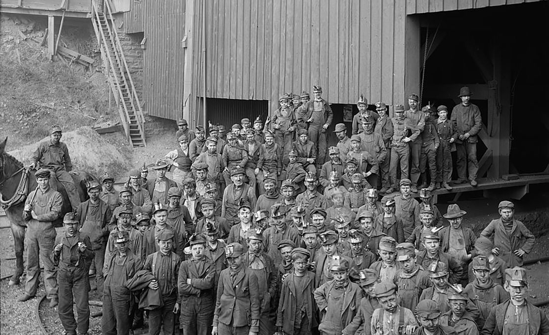 Breaker boys, Woodward coal breakers, Kingston, Pa.
between 1890 and 1901