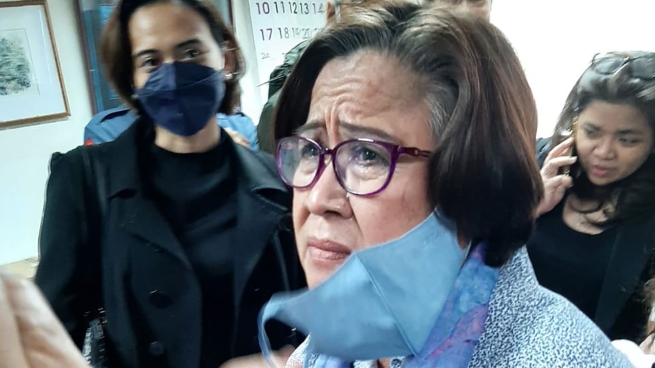Former Philippines senator Leila de Lima reacts inside the courtroom in Manila, Philippines on November 13, 2023.