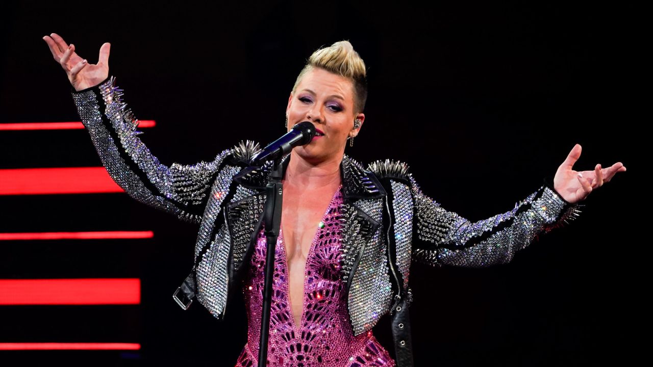 Pink sings on her tour 