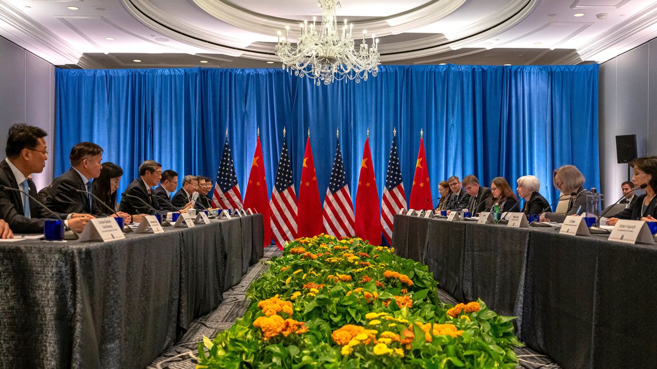 Janet Yellen, US Treasury secretary, center right, and He Lifeng, China's vice premier, center left, during a meeting in San Francisco, California, US, on Thursday, Nov. 9, 2023. Yellen said her two-day meeting with Chinese economic policy czar He Lifeng will include discussion of the increased use of security measures in commercial relations. Photographer: David Paul Morris/Bloomberg via Getty Images