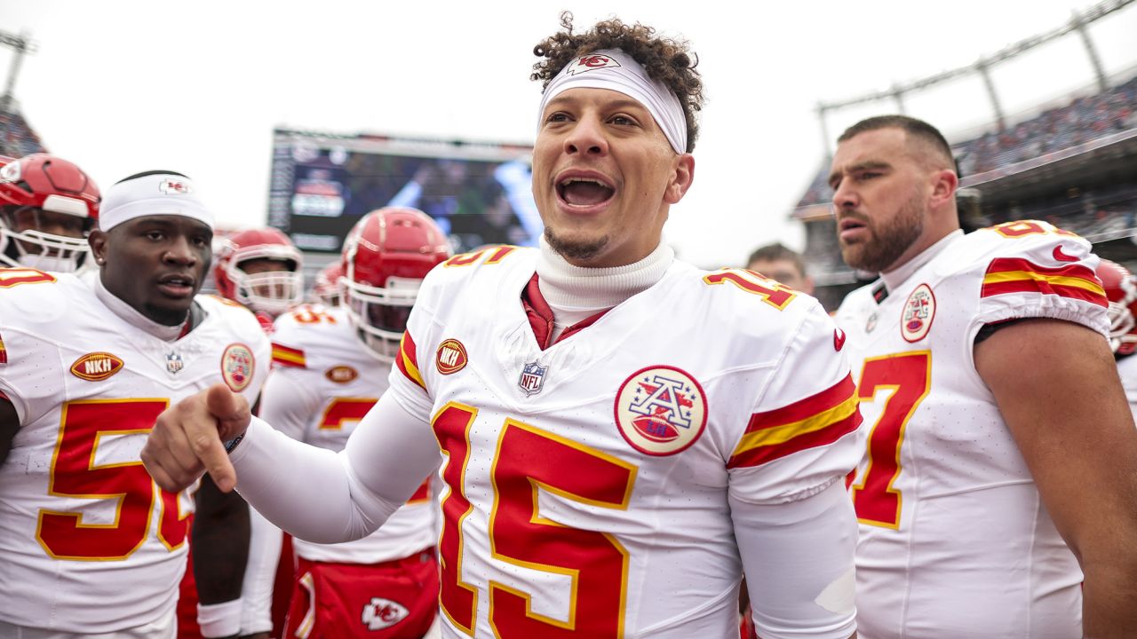 DENVER, COLORADO - OCTOBER 29: Patrick Mahomes #15 of the Kansas City Chiefs reacts as he leads a huddle prior to an NFL football game between the Denver Broncos and the Kansas City Chiefs at Empower Field At Mile High on October 29, 2023 in Denver, Colorado. (Photo by Michael Owens/Getty Images)