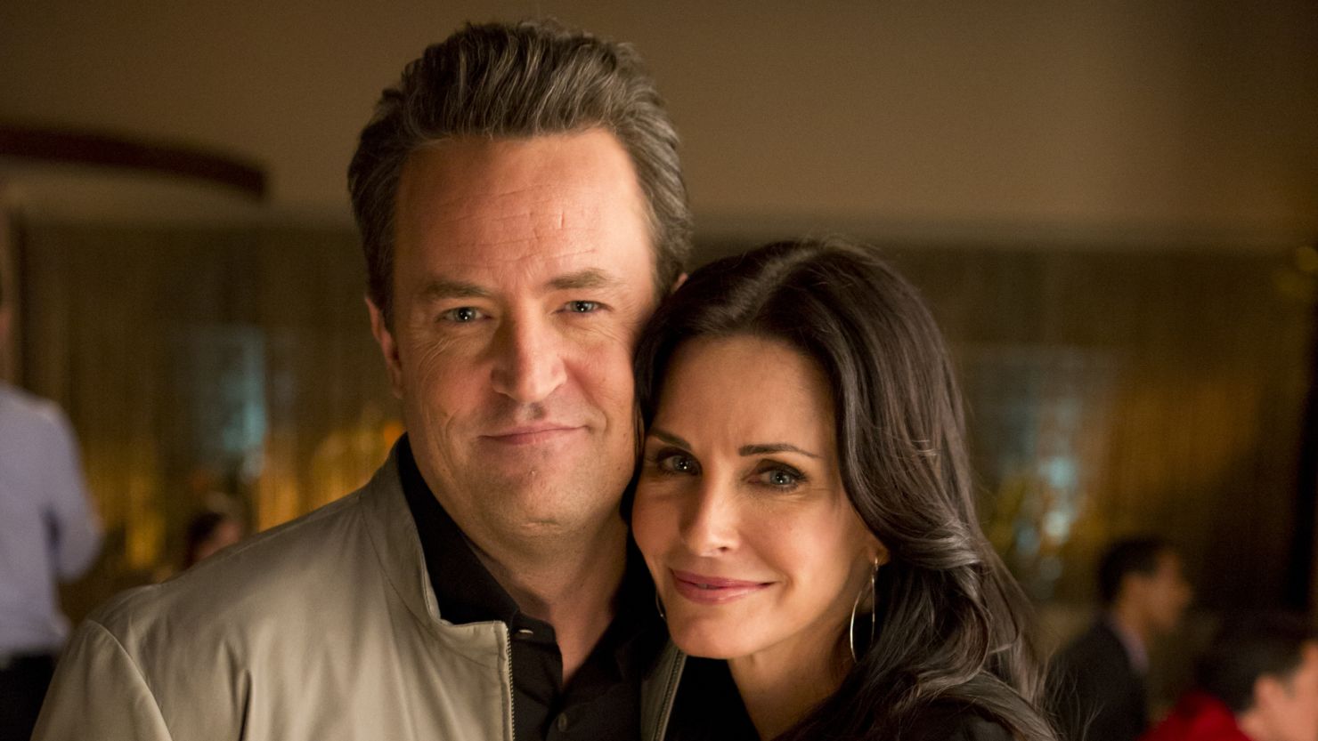 (From left) Matthew Perry and Courteney Cox on 'Go On.' 