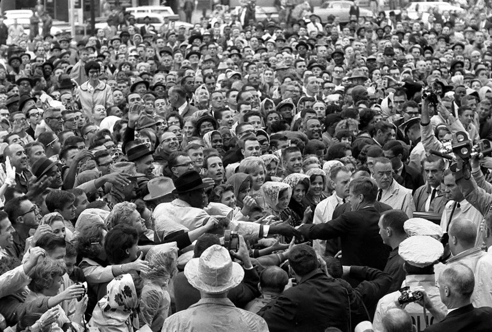 After the breakfast, Kennedy spoke to a crowd outside the Hotel Texas in Fort Worth. He then headed to Dallas aboard Air Force One.